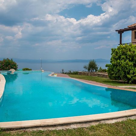 Blue Thea Luxury Villa In Afitos Екстериор снимка