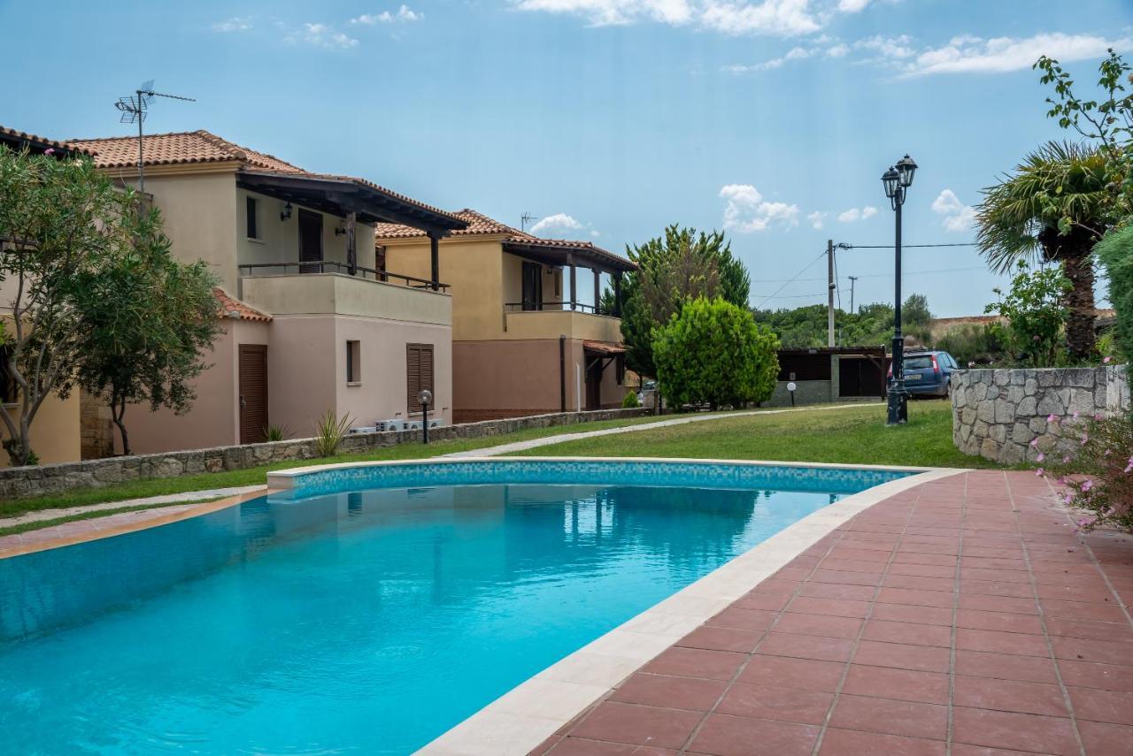 Blue Thea Luxury Villa In Afitos Екстериор снимка