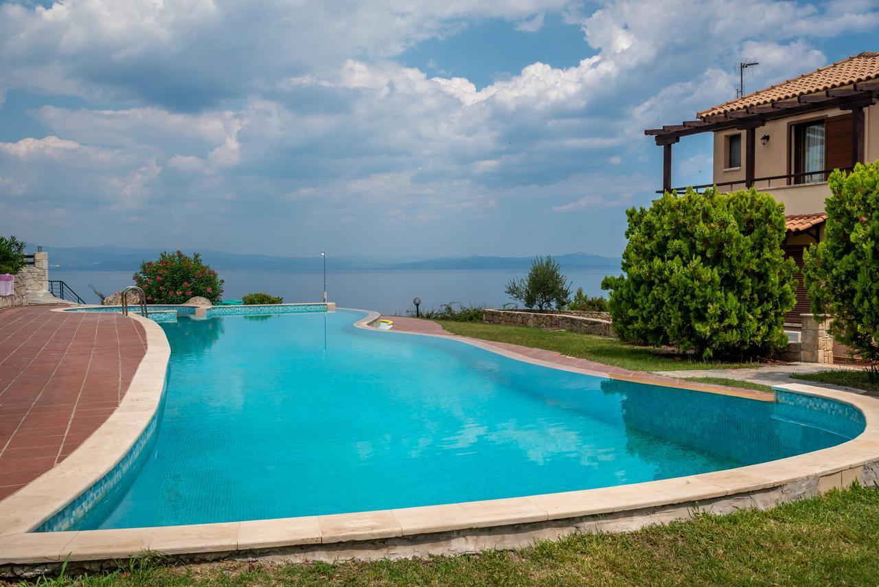 Blue Thea Luxury Villa In Afitos Екстериор снимка